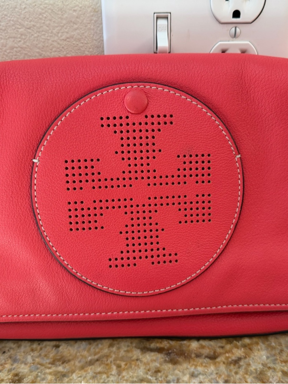 Tory Burch Red Ginger Cutout Logo Leather Crossbody Bag - Pink